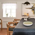 Feriehus Three-bedroom In Give