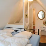 Three-bedroom In Feriehus