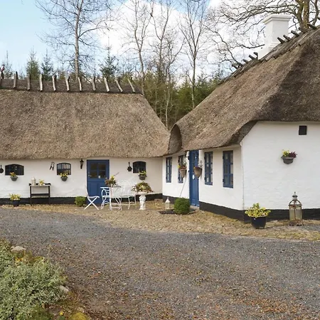 Holiday home Three-bedroom In Give