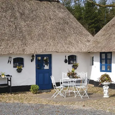 Holiday home Three-bedroom In