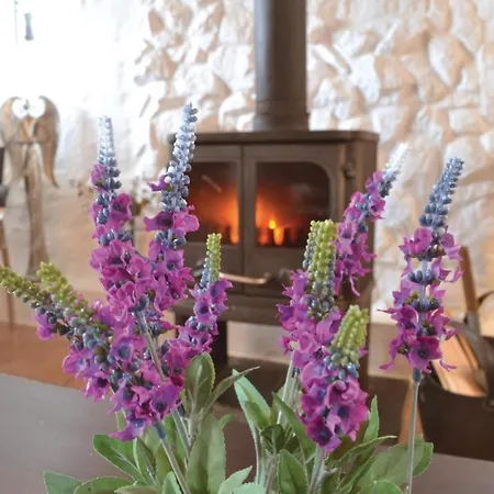 Three-bedroom In Holiday home