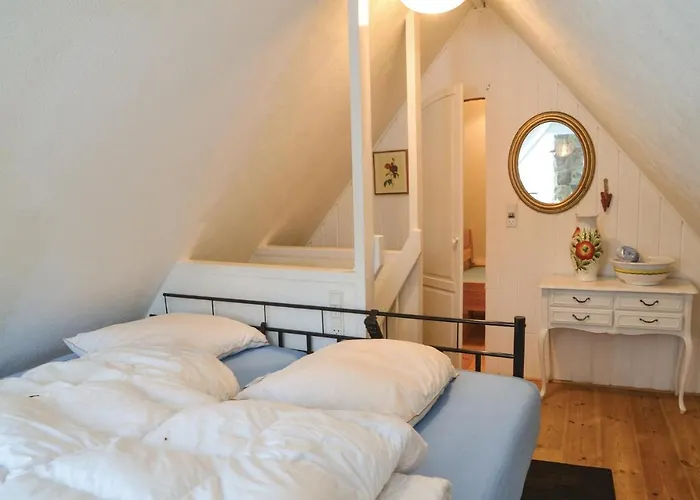 Three-bedroom In Holiday home