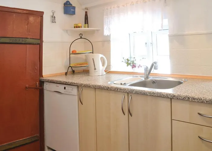 Three-bedroom In Holiday home *